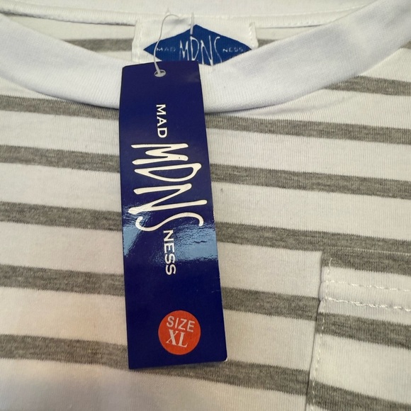 Madness MDNS Men’s Striped Black and White Pocket Tee Size XL New with Tags - Picture 3 of 5